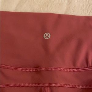 Lululemon leggings 🌼